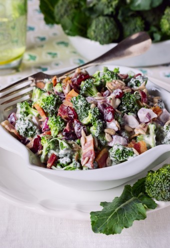 Broccoli salad and bacon with Cardenal Mendoza's mayonnaise