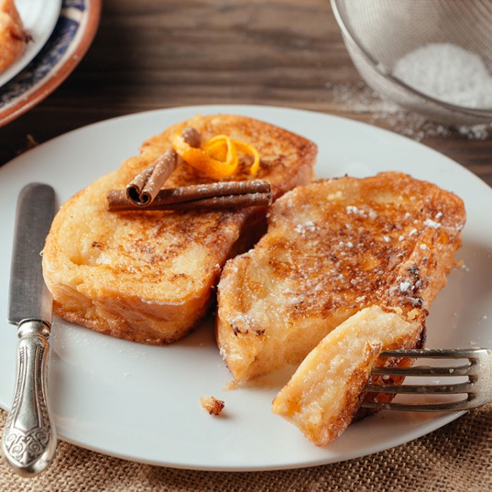 torrijas con helado de vainilla