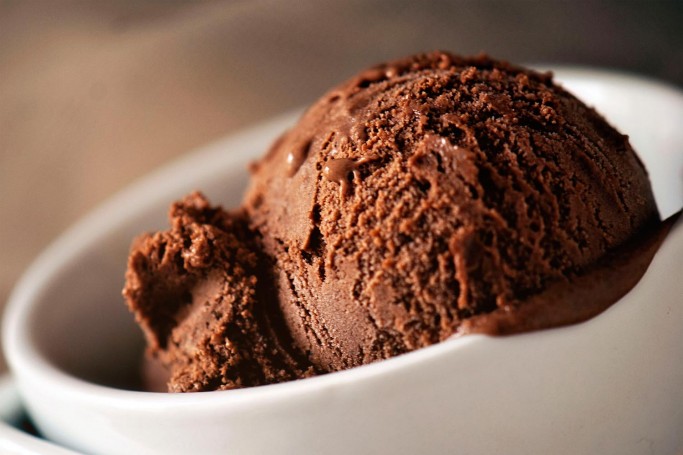 helado de chocolate con cardenal mendoza